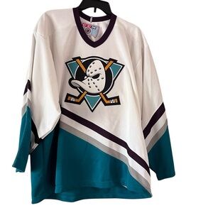 CCM NHL Mighty Ducks Men’s Large Vintage Official Licensed Product Jersey